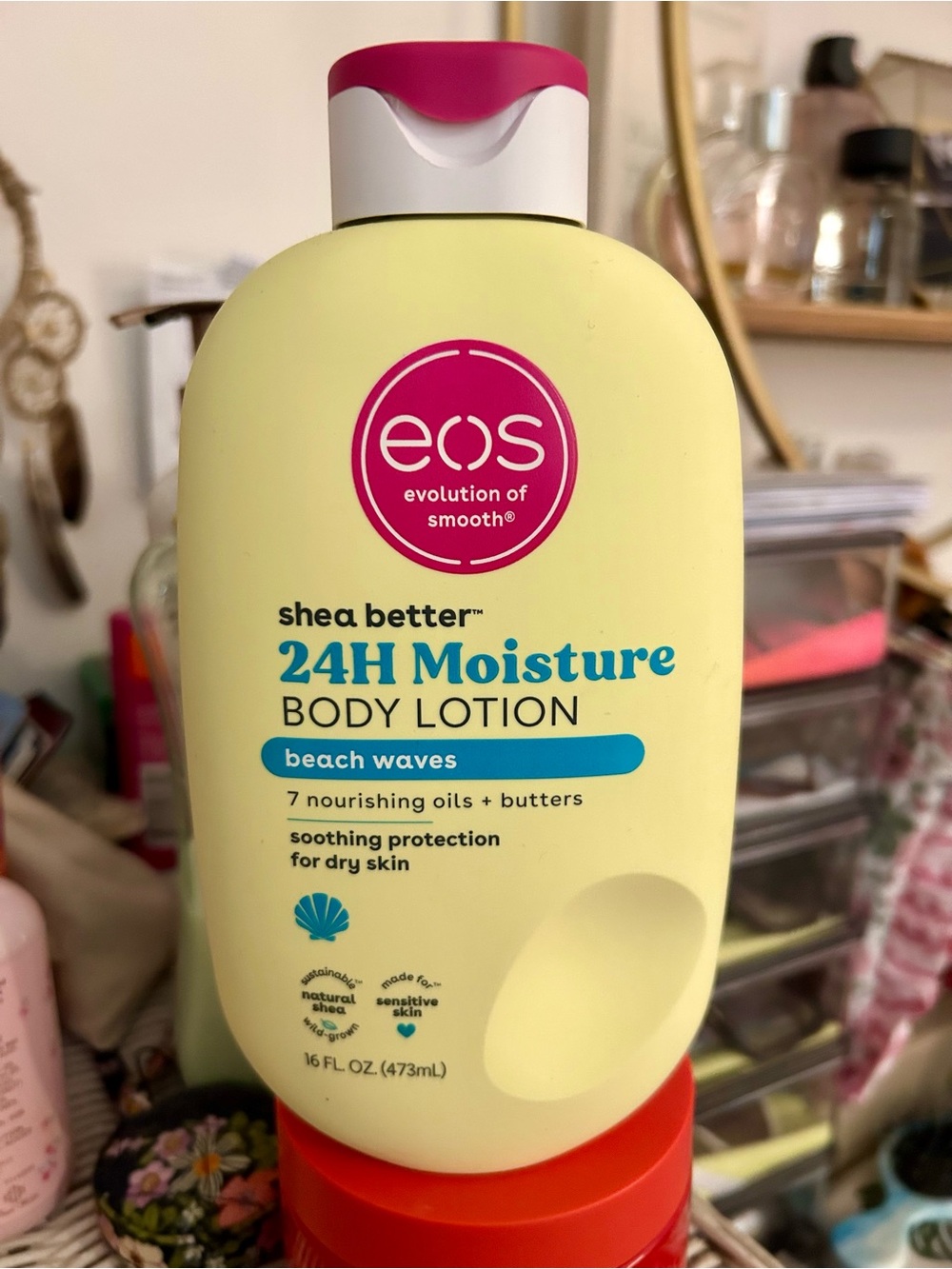 eos 24H Moisture Body Lotion in beach waves